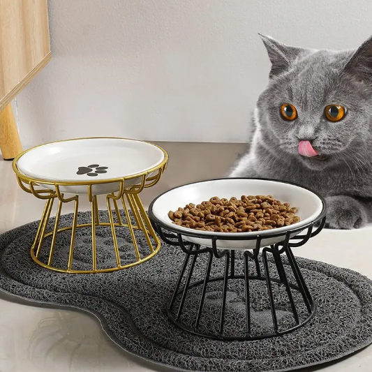 Whisker-Safe Anti-Vomiting Cat Feeding
